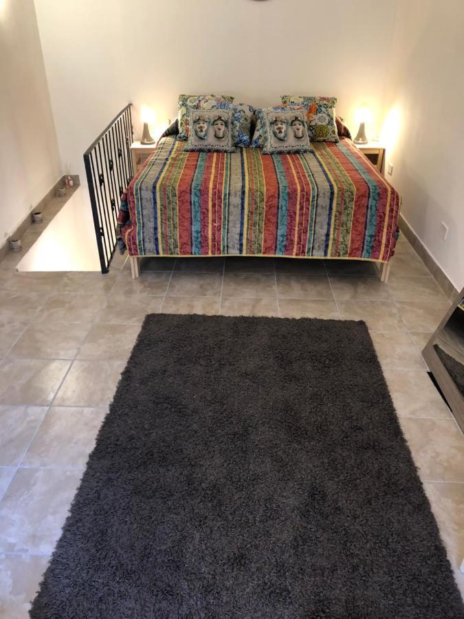 Via Idria 14 Apartment Катания Екстериор снимка